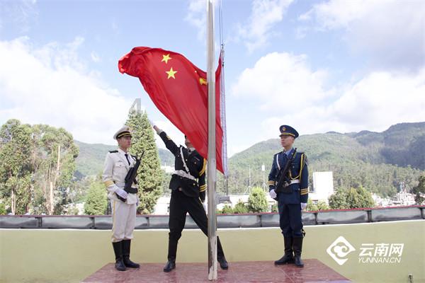 剧中是姐弟，现实是夫妻，相爱21年，凭借《都挺好》又火了