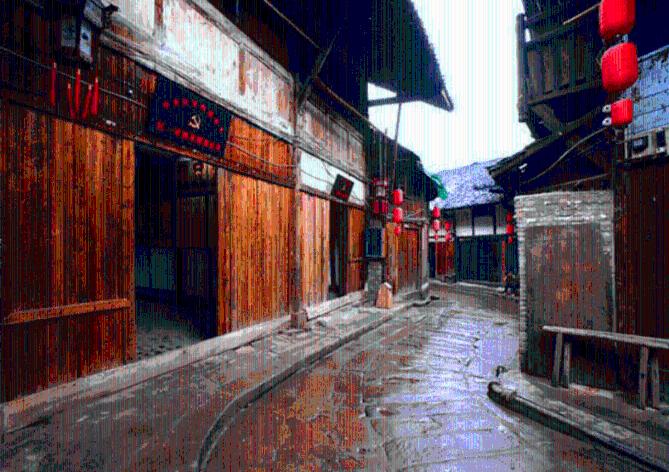 织金县马场镇：齐心协力抗凝冻，撒盐除冰保民生