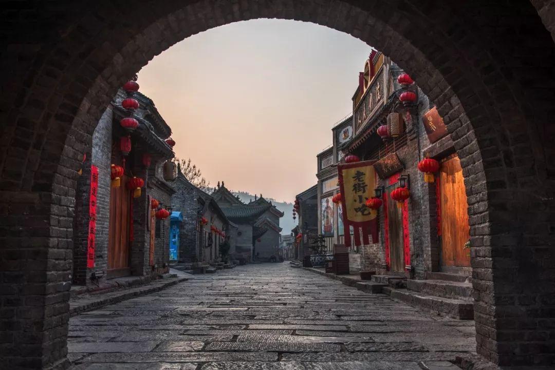 西餐厅的“水晶葡萄”可以吃吗?看起来就像装饰品,了解完涨见识