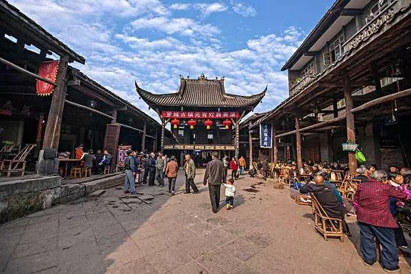 汽车三点式悬浮梁最早用在哪一款汽车